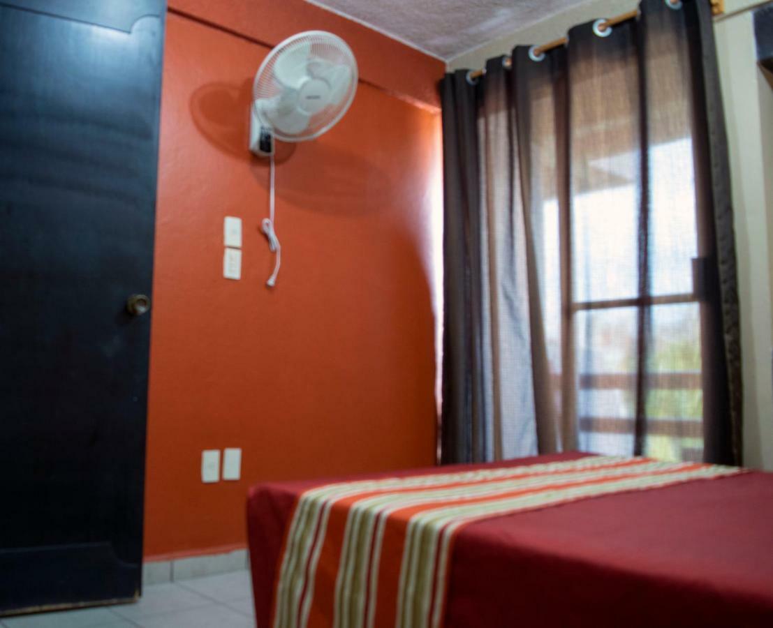 Isabel Suites Zihuatanejo Exterior foto