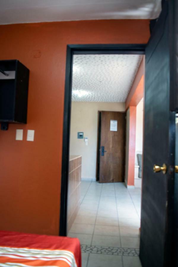 Isabel Suites Zihuatanejo Exterior foto