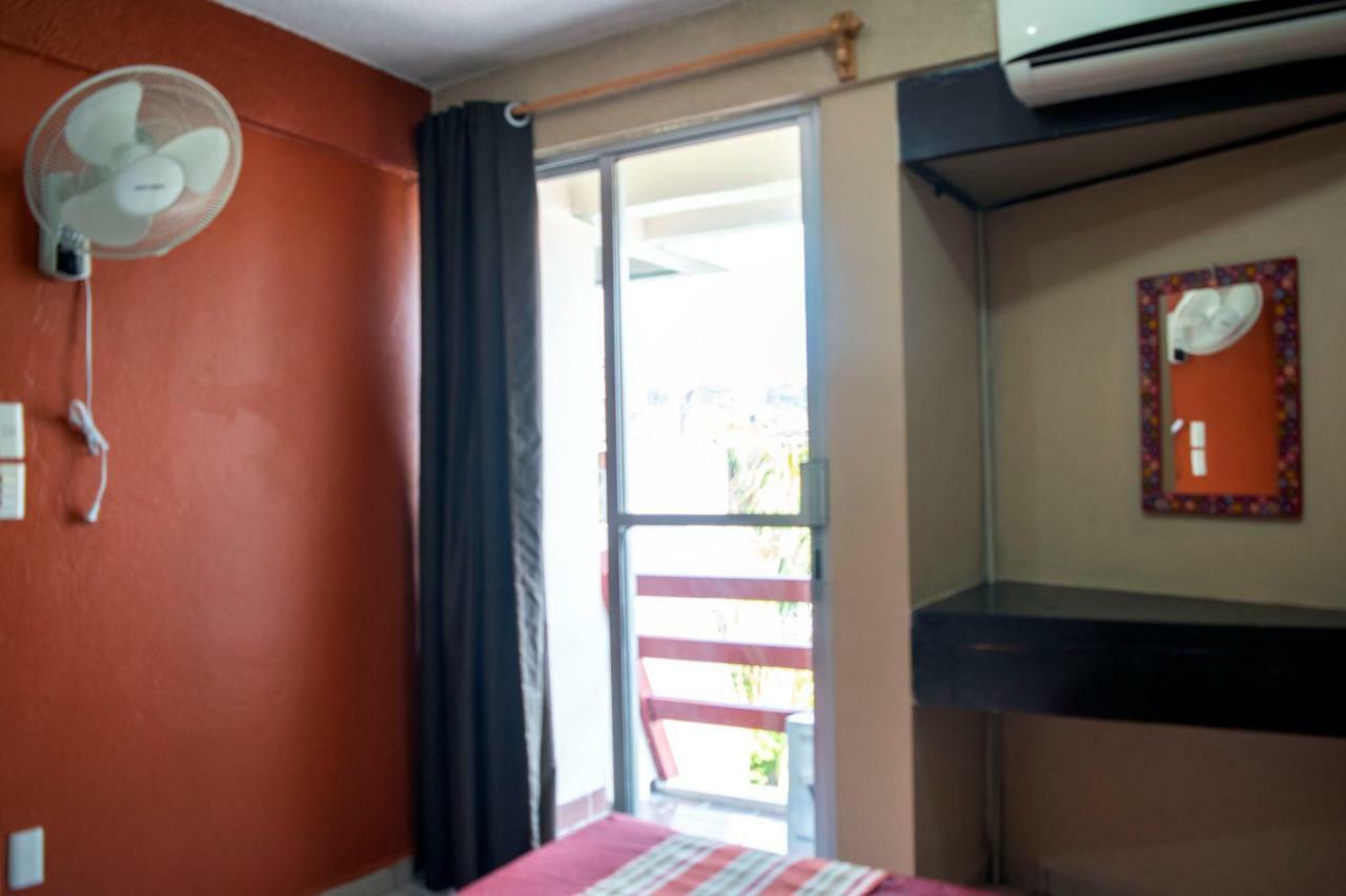 Isabel Suites Zihuatanejo Exterior foto